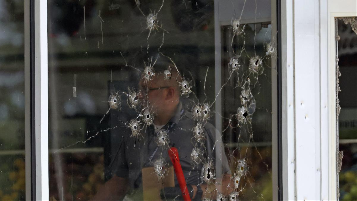 Un pistolero mata a tres clientes de una tienda en Arkansas y deja una decena de heridos