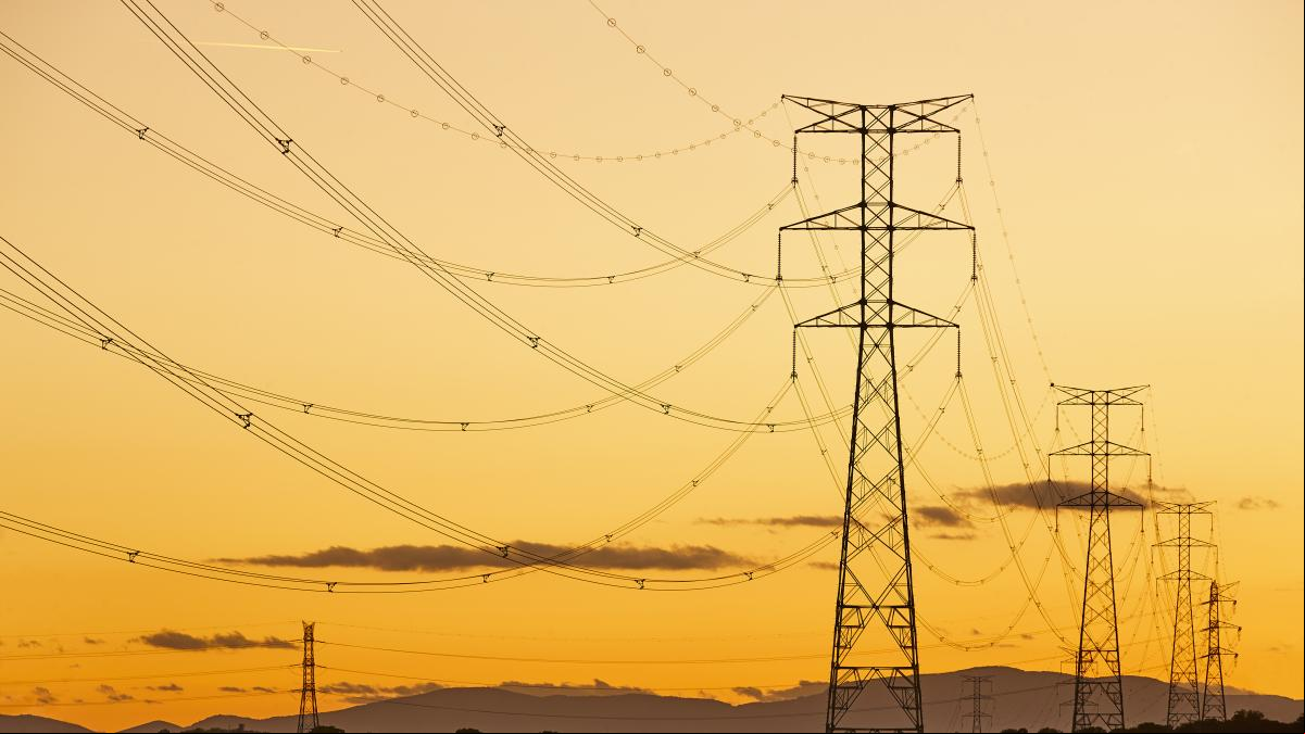 El 40% de las redes eléctricas europeas se construyeron en los 80. El impulso a las renovables y la electrificación de l