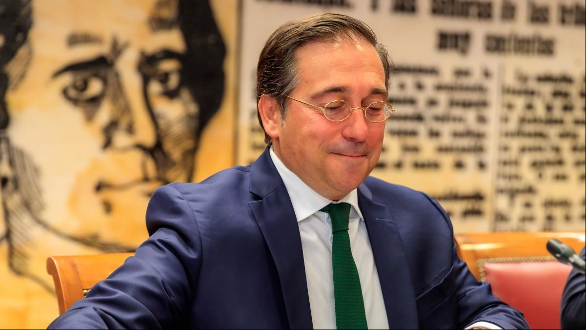 Albares critica los “bulos y falseades” y defiende la actuación de España en la crisis venezolana
