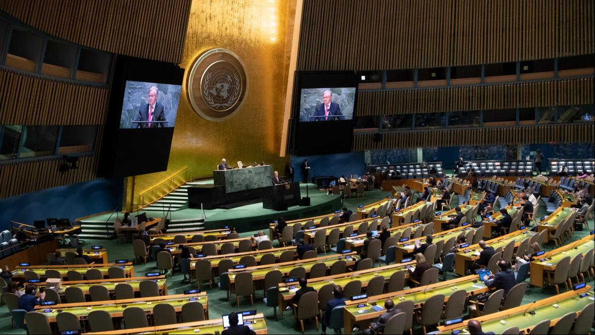 Los principales riesgos de la IA, según la ONU: el uso militar y la desinformación