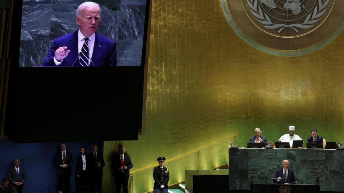 Biden carga contra Putin y lanza un mensaje de optimismo global