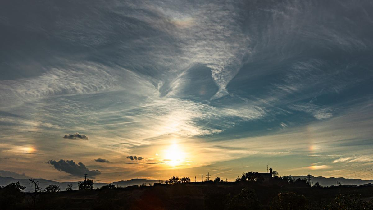 Festival de parhelios en el cielo