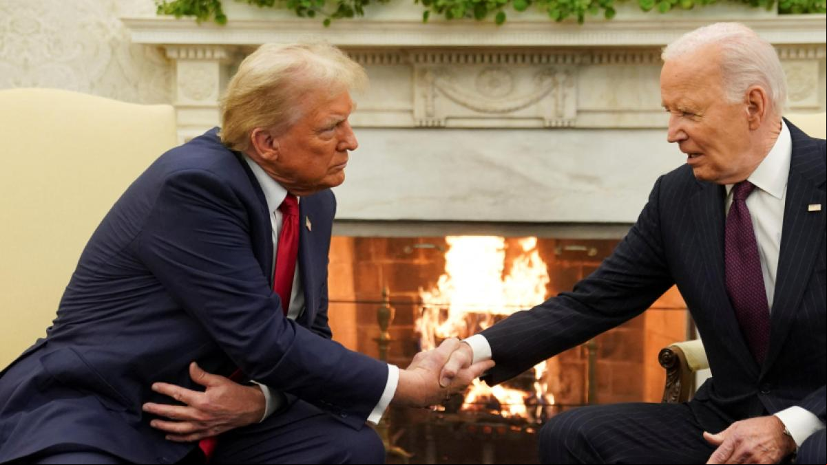 Joe Biden y Donald Trump escenifican una “transición suave” del poder en el despacho oval