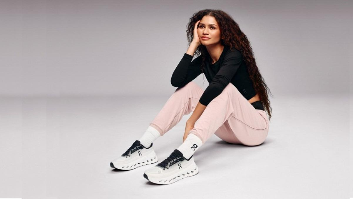 Las zapatillas favoritas de Zendaya que serán un must-have en 2025