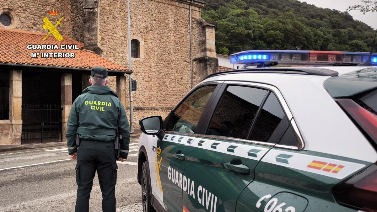 Más de 1.100 prendas incautadas en Roquetas de Mar: expertos advierten de riesgos sanitarios y accidentes de comprar productos falsos