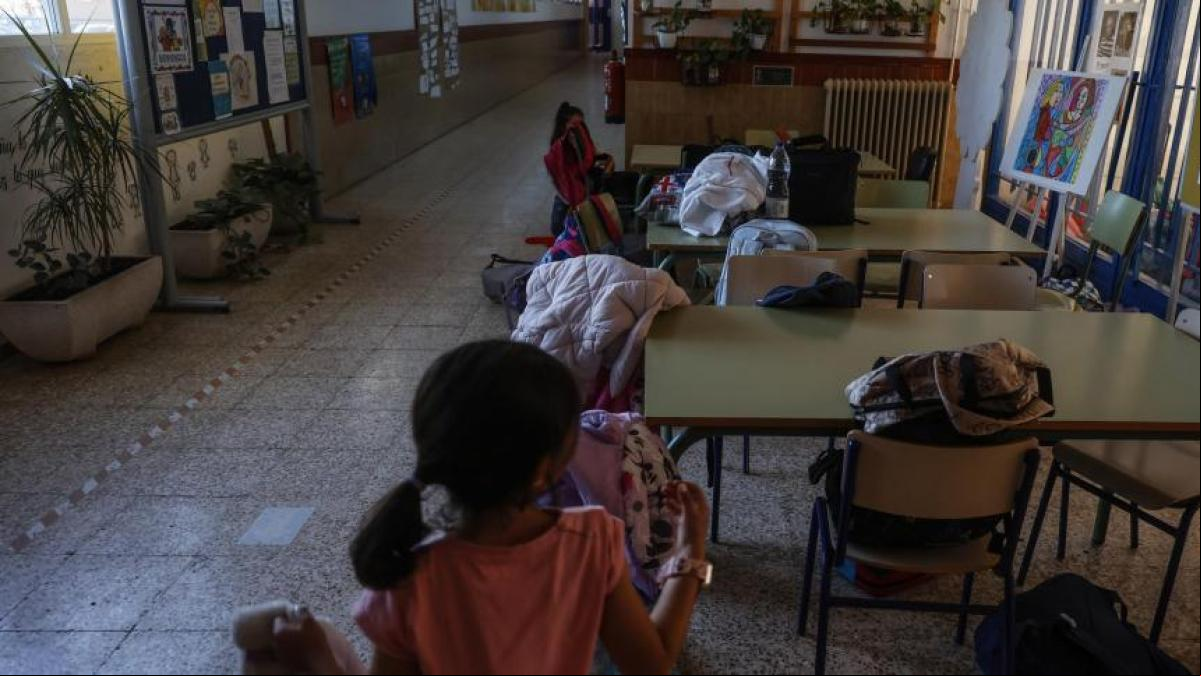 Quedan aún 9.750 alumnos sin aula a causa del estado de 18 centros escolares por la DANA