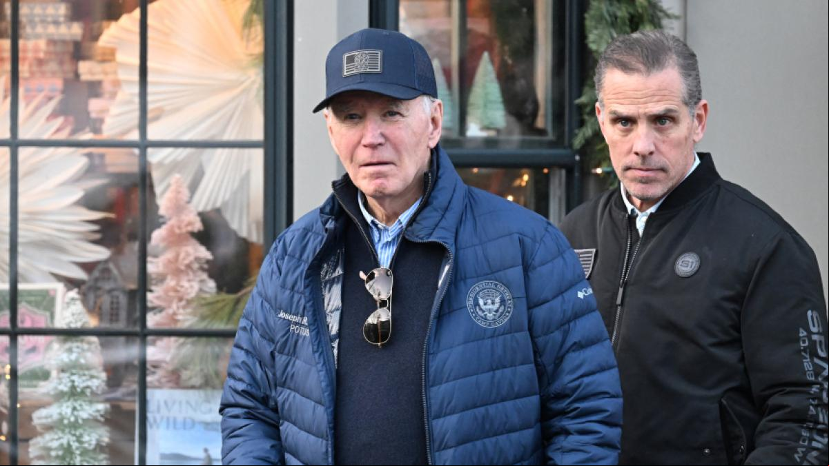 Joe Biden indulta a su hijo Hunter de todos los delitos de posesión de armas y evasión fiscal