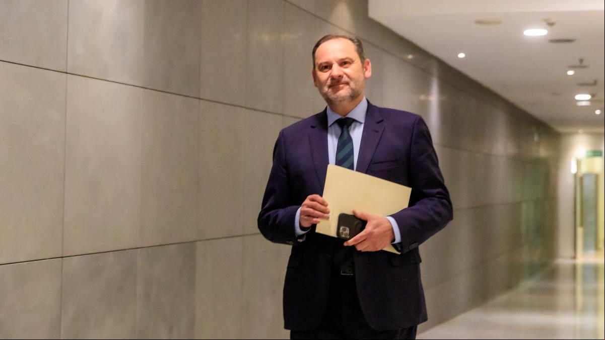 El Congreso acuerda dejar al diputado Ábalos en manos del Supremo