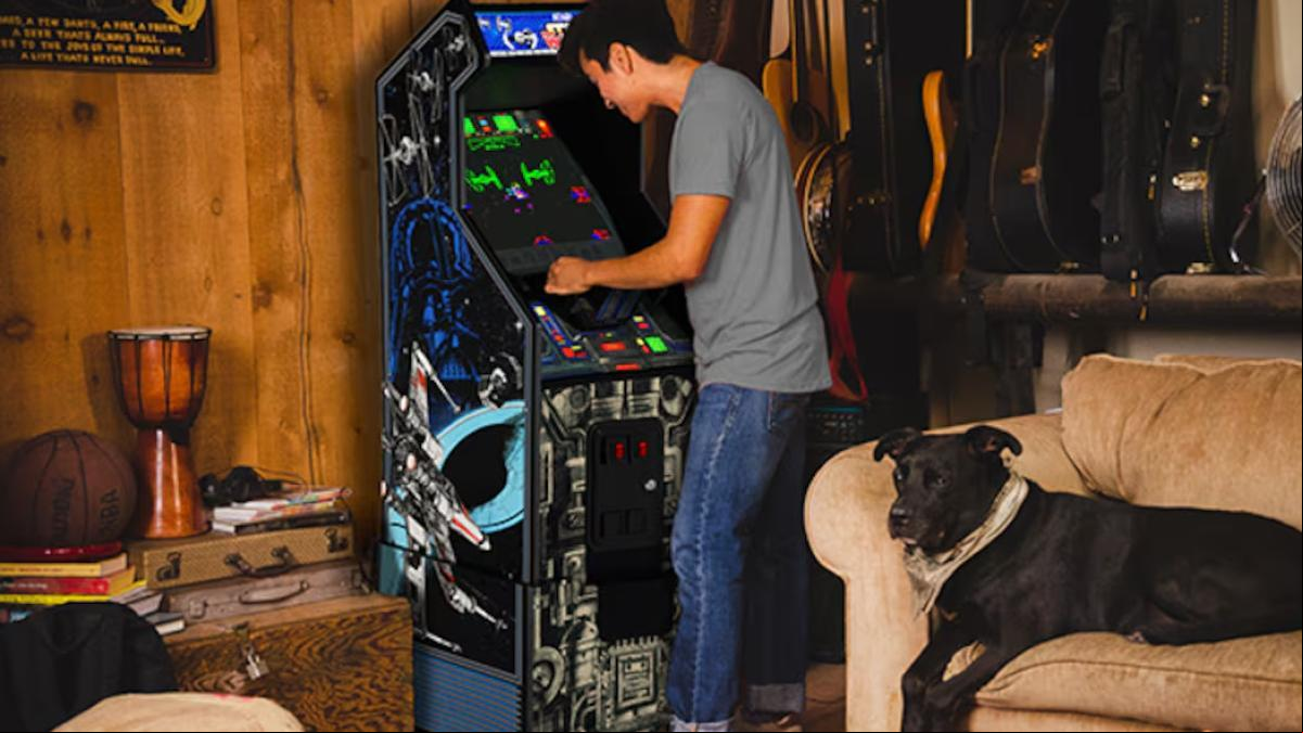 Siente La Fuerza con esta máquina recreativa Star Wars, ¡ahora a un precio galáctico en Amazon!