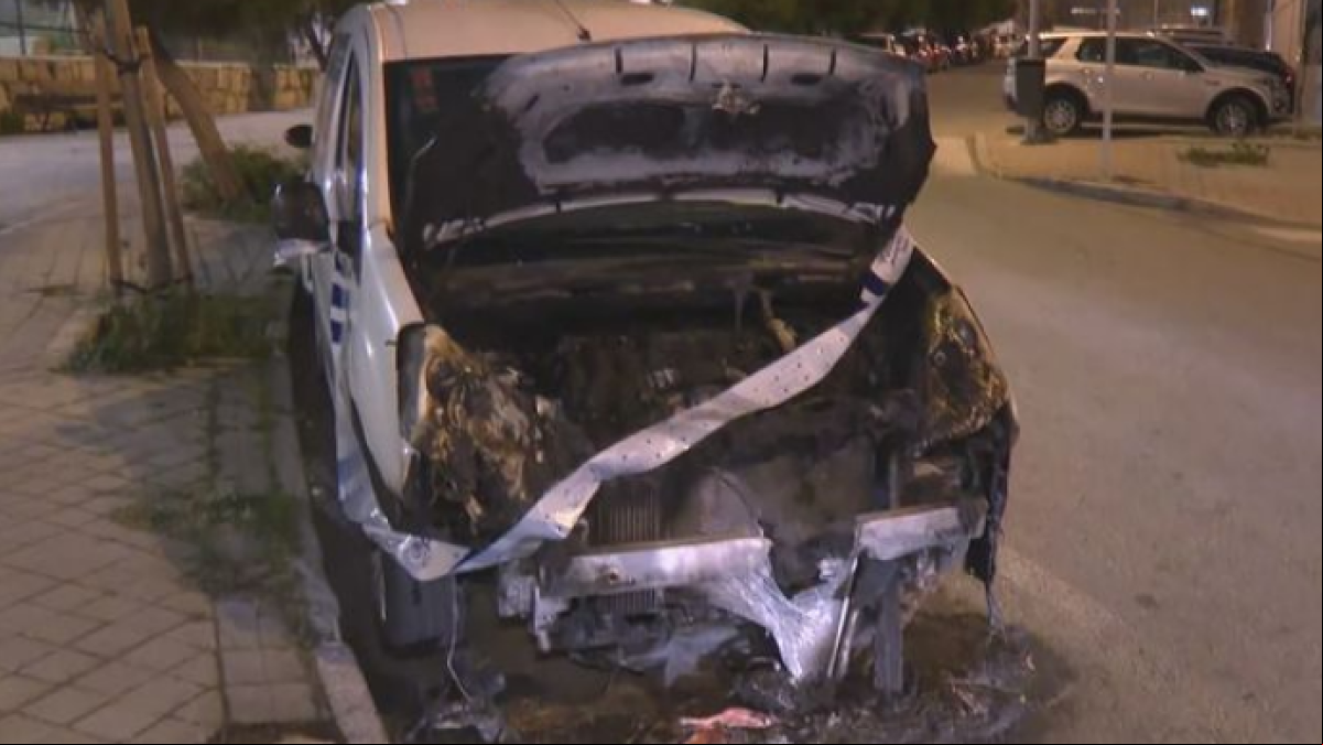 Tres vehículos arden en Madrid esta madrugada: se sospecha que un pirómano provoca los incendios