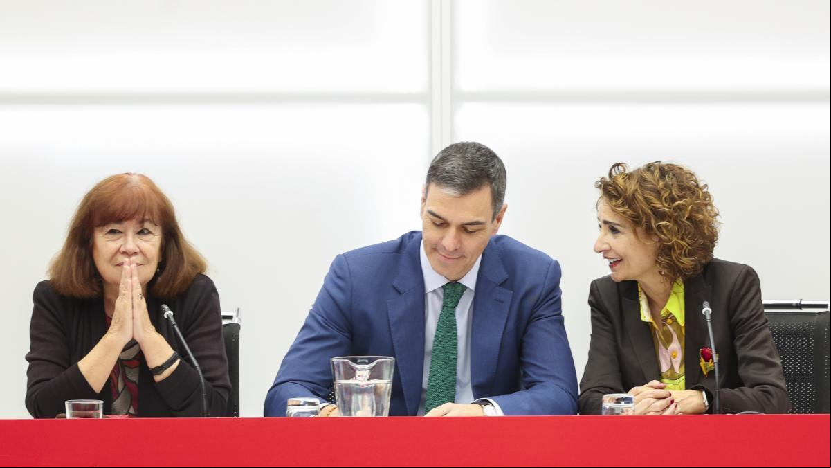 El PSOE critica el “silencio” del PP ante Trump y le acusa de “servilismo frente a los poderosos”