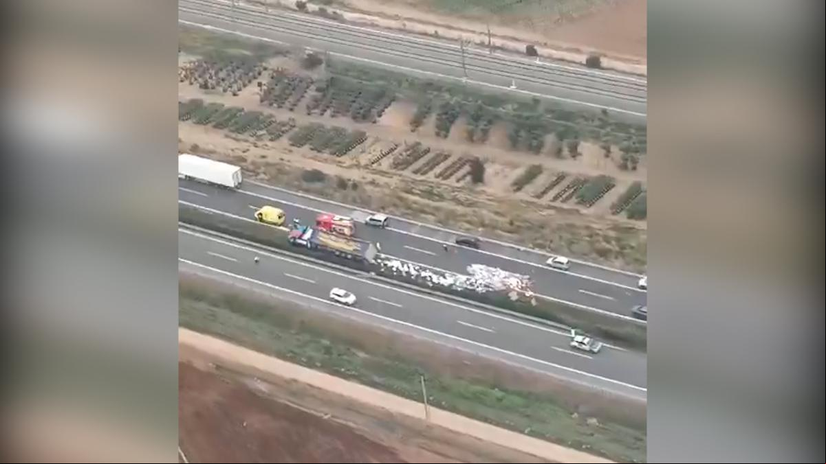Reabierta la AP-7 tras el accidente que la ha mantenido cortada en Mont-roig del Camp