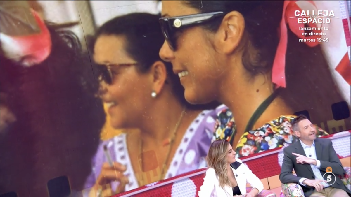 Imagen inédita de los inicios de la amistad entre Isabel Pantoja y María del Monte, en su primer Rocío juntas