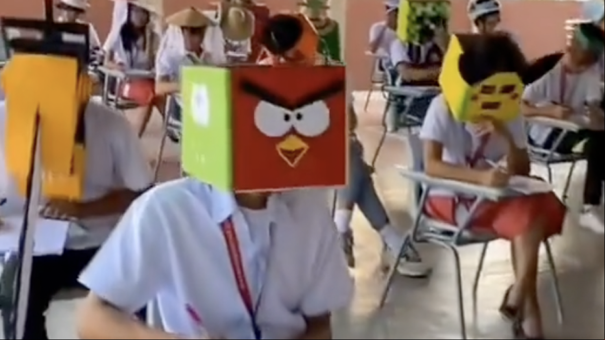 El surrealista método de una universidad de Filipinas para que sus alumnos no copien: “El ingenio popular cada día me sorprende más”