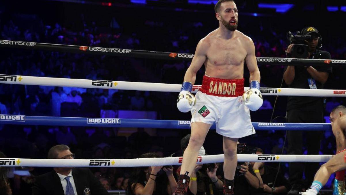 Sandor Martín lucha por el cinturón superligero de boxeo y tú puedes verlo desde tu sofá: día y hora
