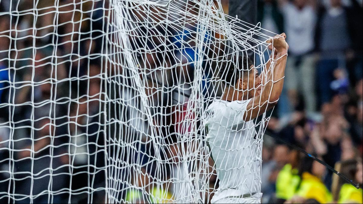 El Real Madrid sobrevive a la locura y pasa a la final