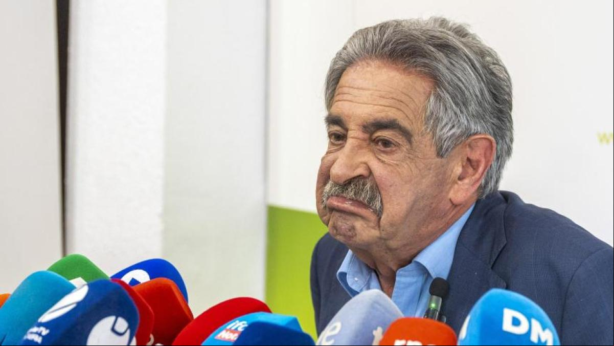 Revilla: “Si no fuera por la Constitución, el rey emérito estaría como Le Pen o Sarkozy”