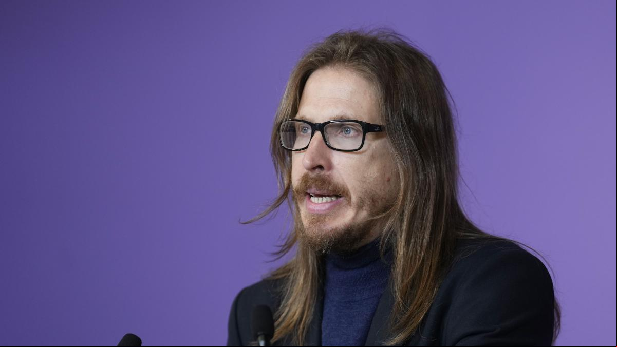 Podemos tilda de “lamebotas del fascismo” al Gobierno por el viaje de Cuerpo a la Casa Blanca