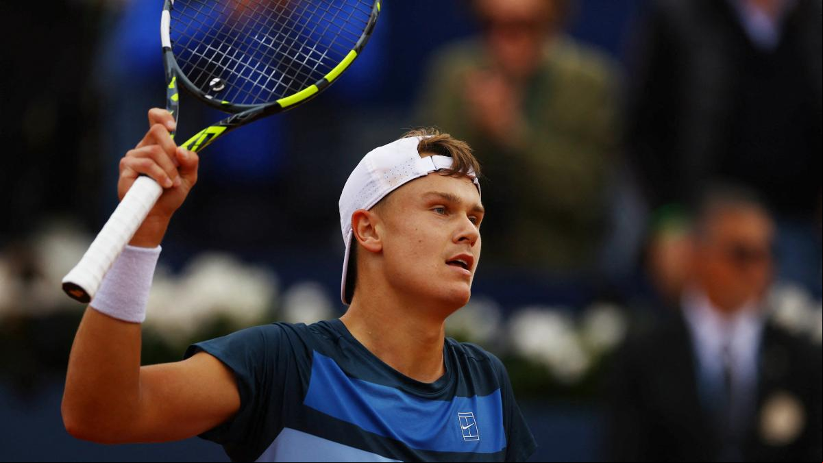 Rune fulmina a Khachanov y será el primer danés que jugará la final en Barcelona