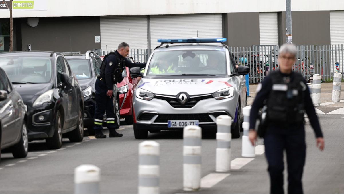 Un muerto y tres heridos en un ataque con cuchillo en un instituto de secundaria francés