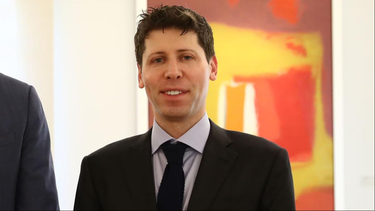 Sam Altman, CEO de OpenAI: “la inteligencia artificial se convertirá en una extensión de ti mismo, te complementará para ayudarte a ser tu mejor versión posible”