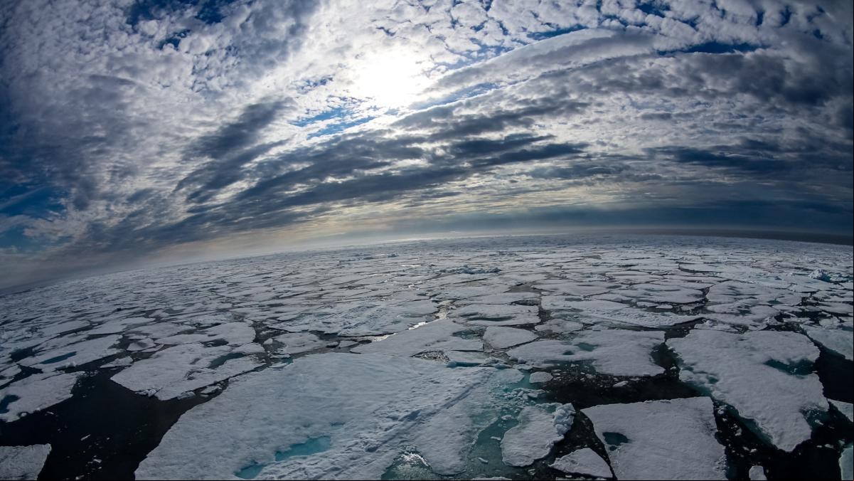 Alerta planetaria: la Tierra pierde su equilibrio por culpa del deshielo del Polo Norte