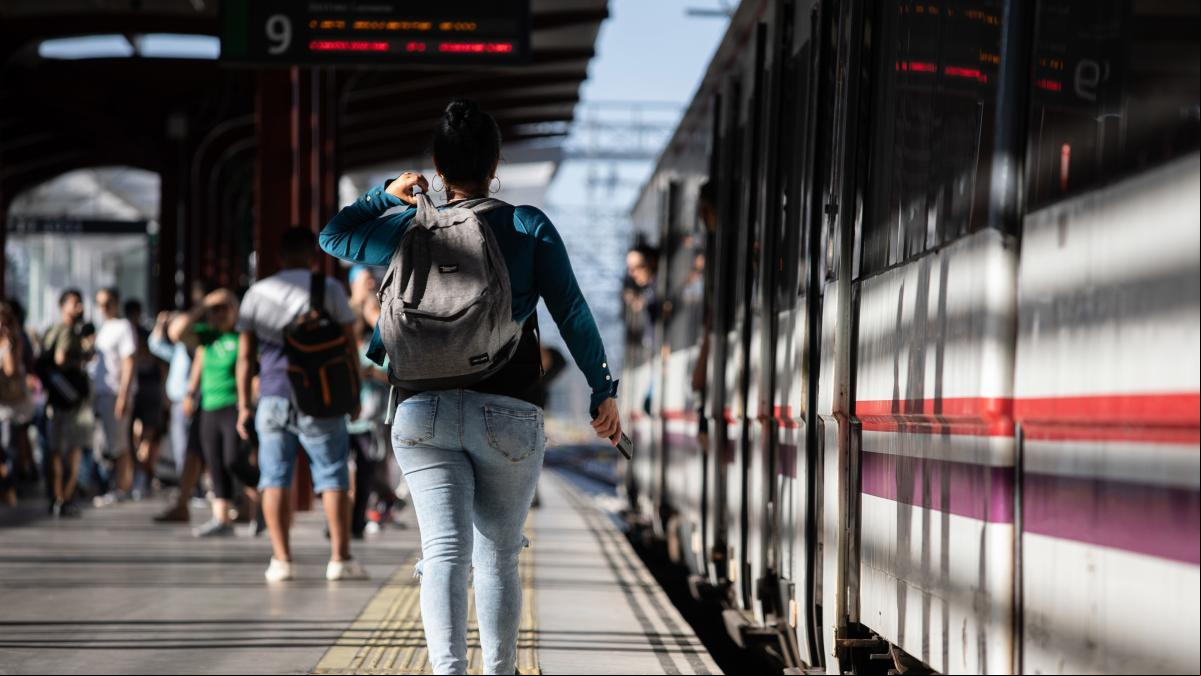 Una nueva avería en cercanías de la línea Guadalajara-Madrid provoca retrasos de casi una hora