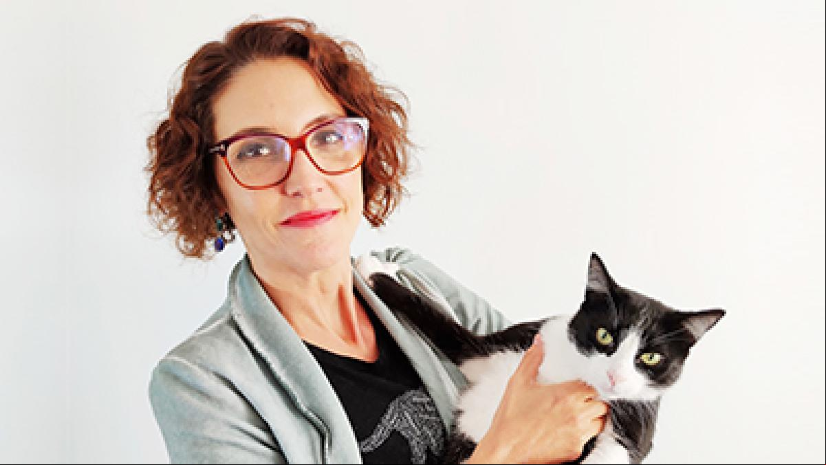 Paula Calvo, especialista en antrozoología: “La nariz de tu gato es un laboratorio químico natural”
