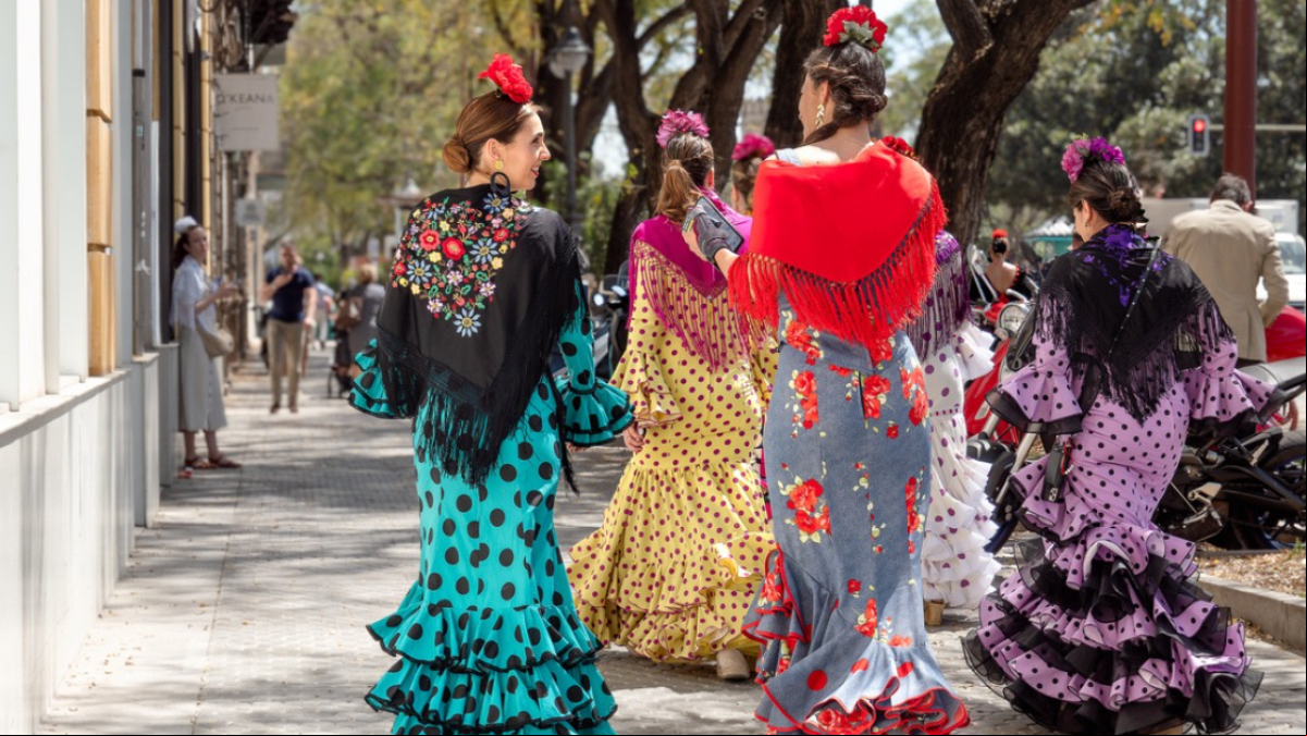 Vuelve el estampado más flamenco (y buscado): los lunares arrasan dentro y fuera de la Feria