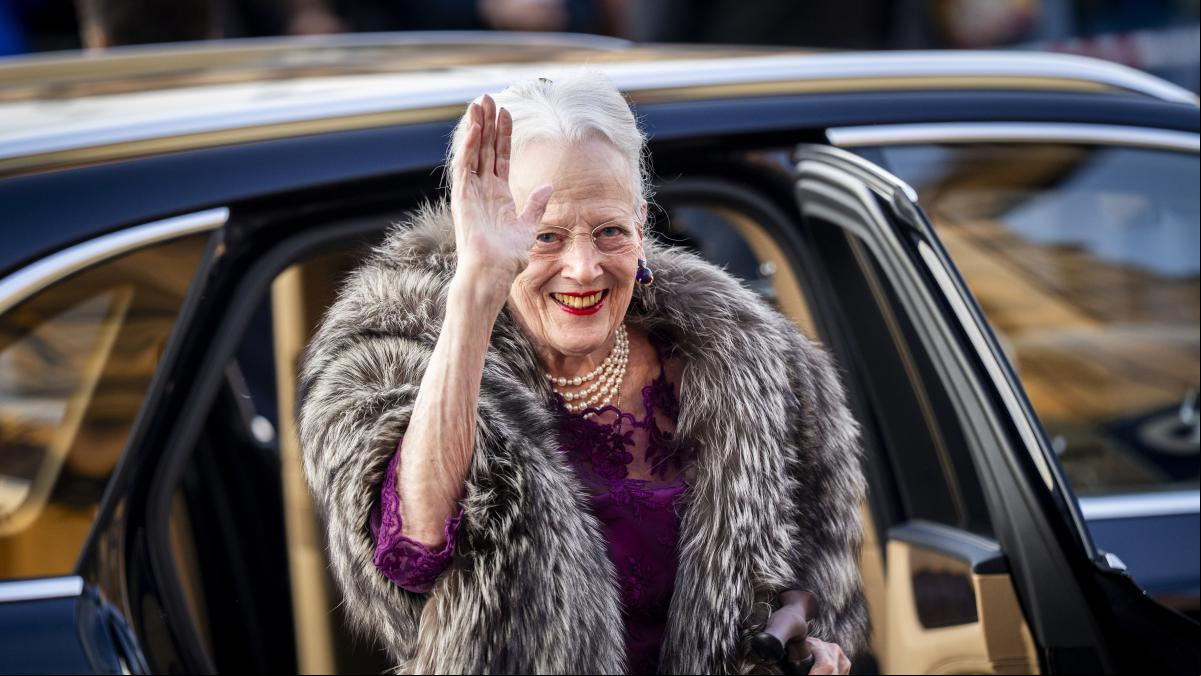 La reina Margarita de Dinamarca recibe el alta