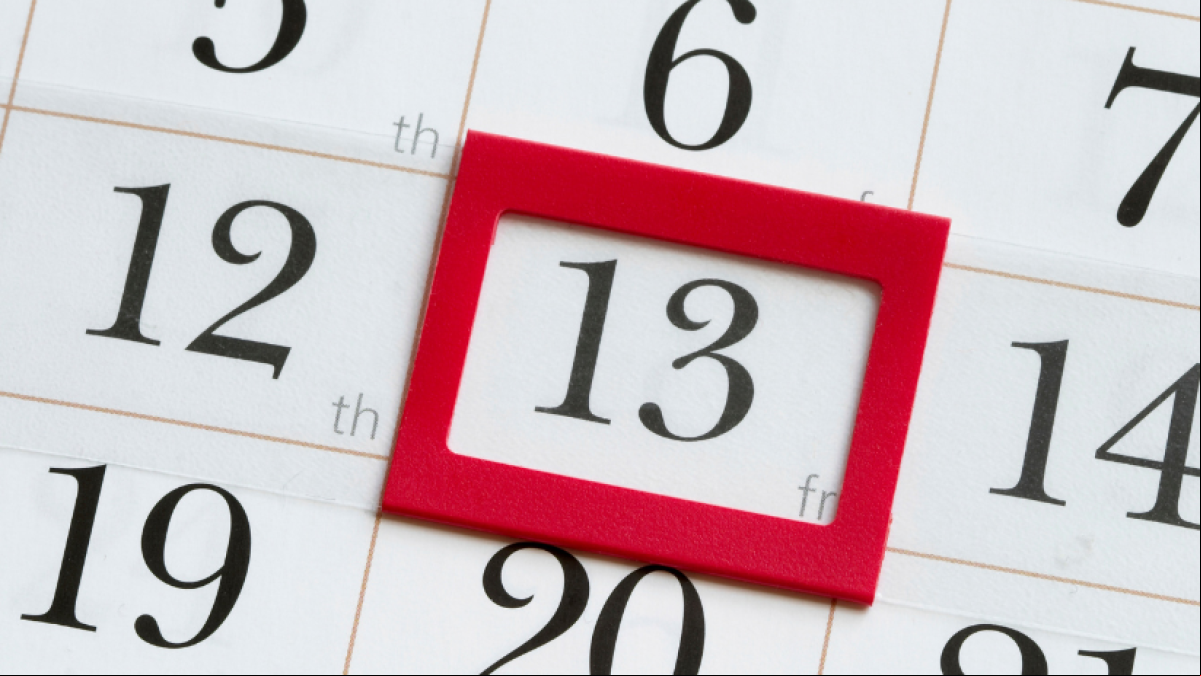 Martes 13 y vino: supersticiones, rituales y curiosidades que quizás no conocías