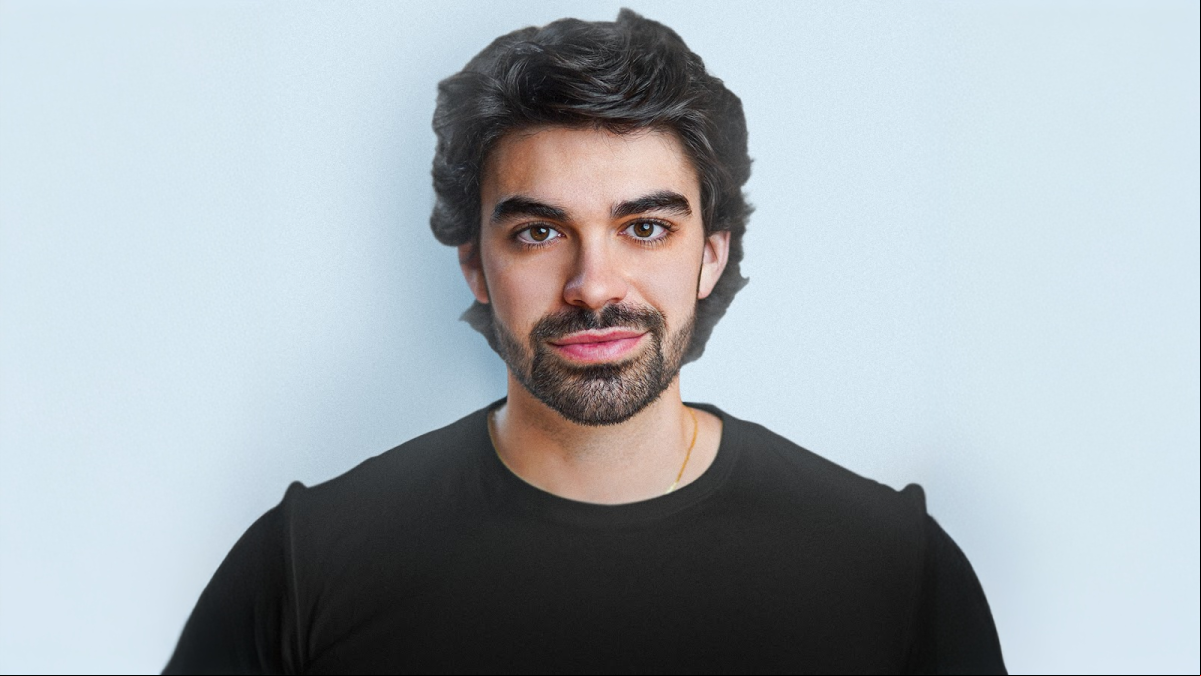 Adrià Solà, experto en comunicación, sobre lo que nos une como humanos: “Nos pueden haber roto el corazón por motivos diferentes, pero la tristeza que sentimos es la misma”