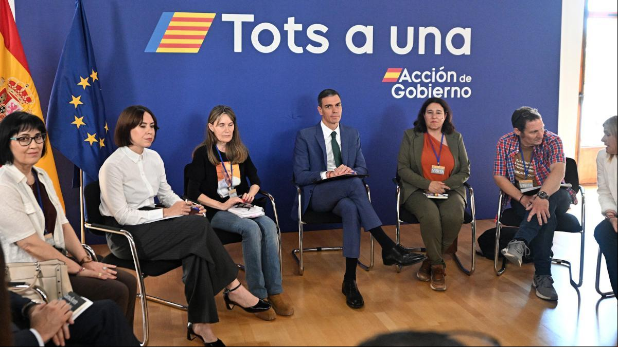 Sánchez comunica a las víctimas que el funeral de Estado será en torno al aniversario de la riada
