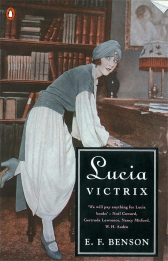 LUCIA VICTRIX (edición en inglés)