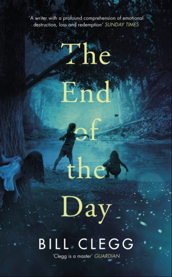 THE END OF THE DAY (edición en inglés)