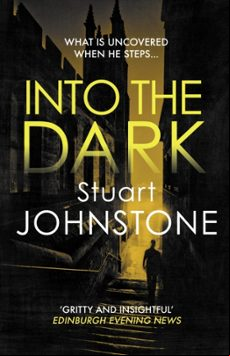 INTO THE DARK (edición en inglés)