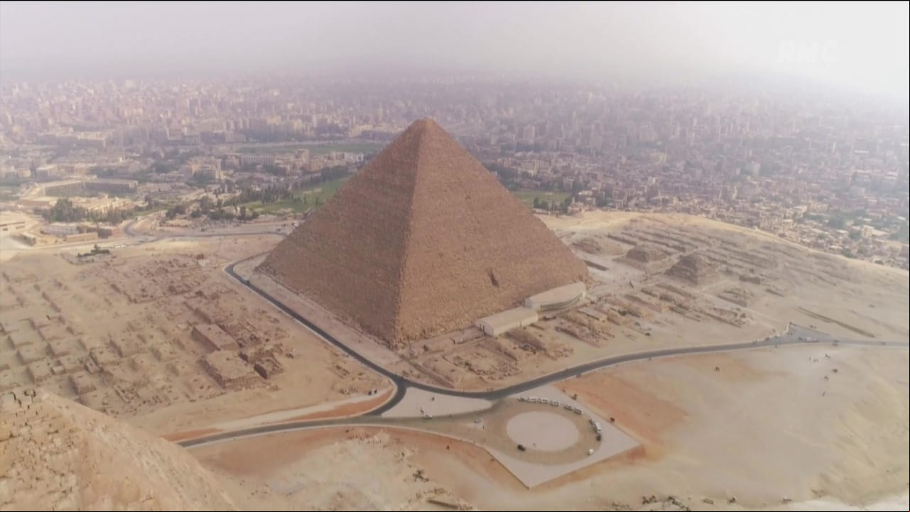 Pyramides : les mystères révélés Pyramides : les mystères révélés