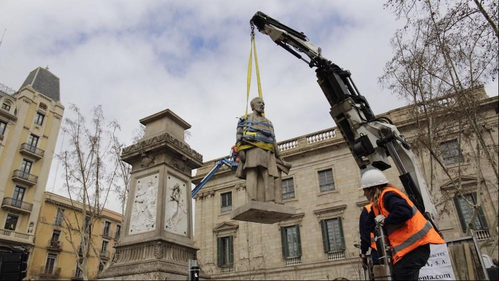 Revilla reclama a Colau trasladar a Comillas la estatua retirada de Antonio López