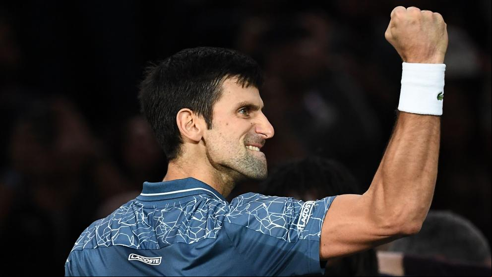 Djokovic derrota a Federer y jugará la final de París