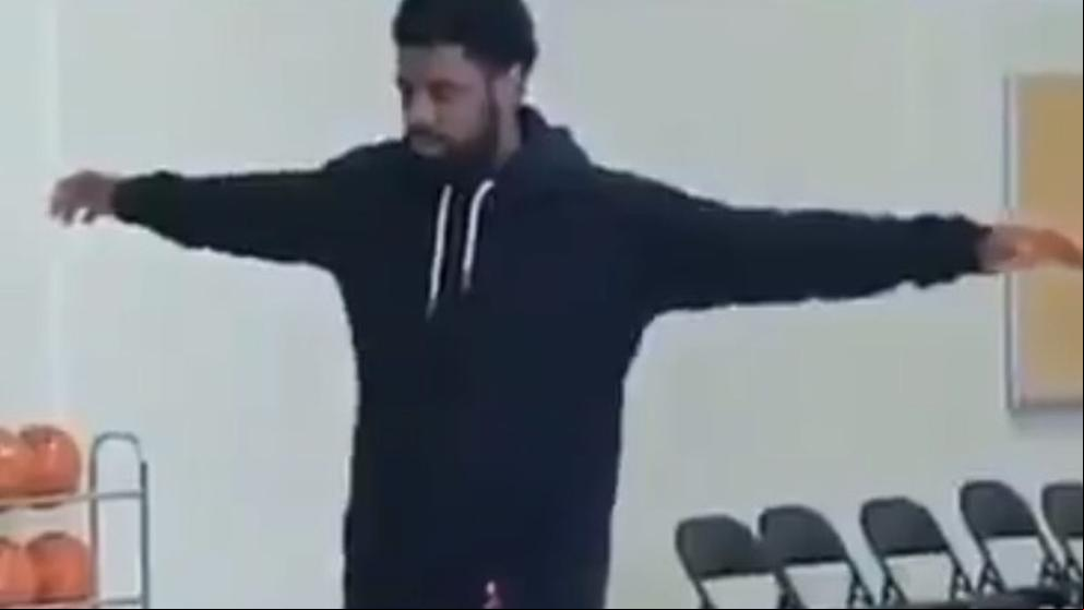 Kyrie Irving, el nuevo Michel Jackson