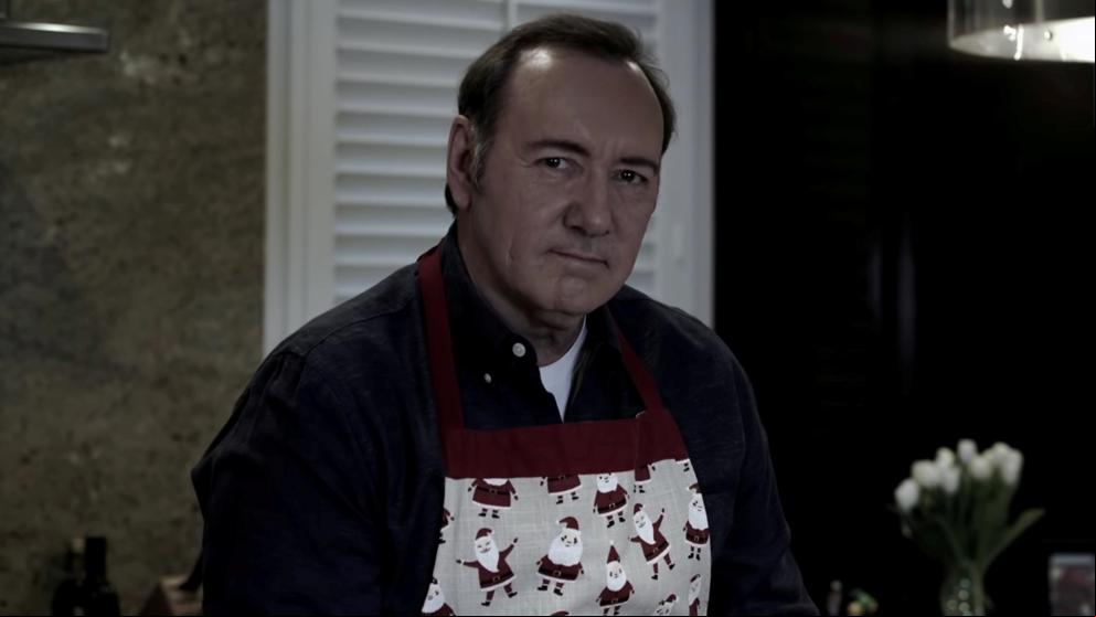 Kevin Spacey reaparece en una desafiante felicitación navideña