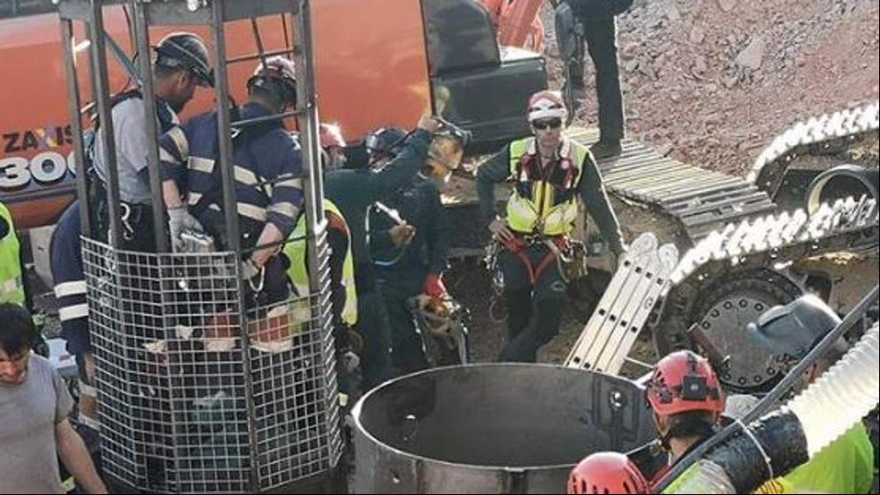 La galería horizontal para llegar a Julen alcanza casi los dos metros