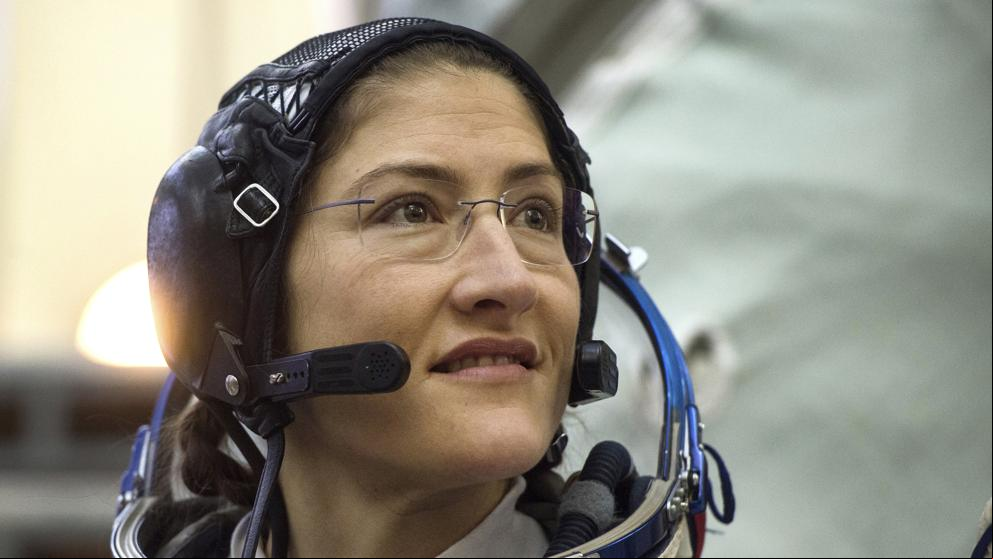 Dos mujeres harán una caminata espacial por primera vez en la historia