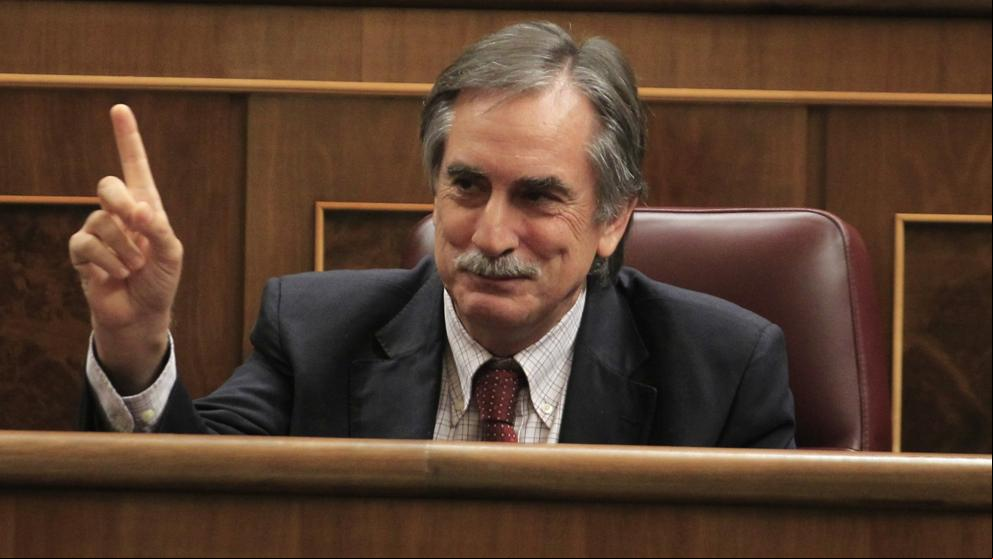 Foment del Treball ficha al exministro socialista Valeriano Gómez para potenciar su función de lobby