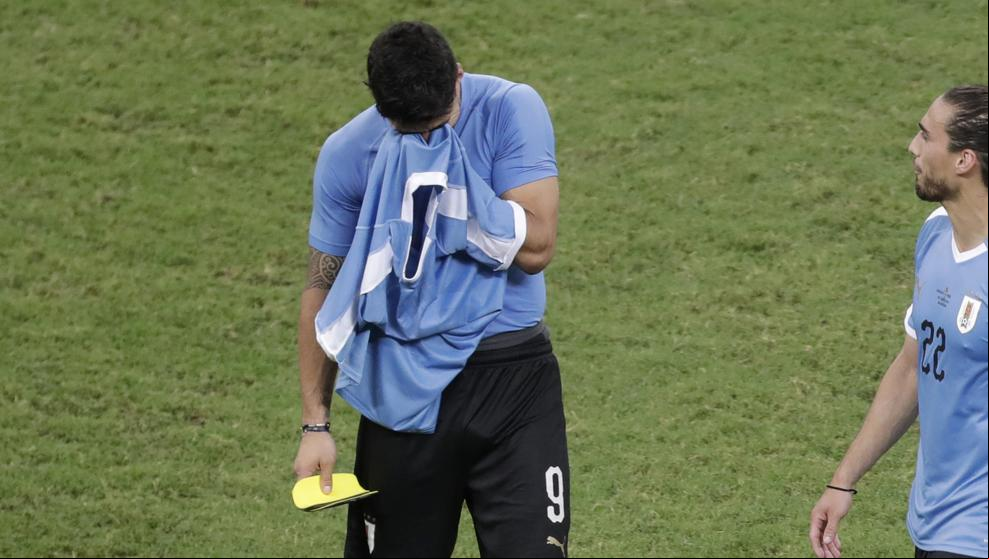Luis Suárez rompe a llorar tras fallar el penalti que dejó fuera a Uruguay de la Copa América
