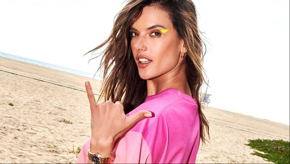 Alessandra Ambrosio copia uno de los vestidos más aplaudidos de Sara Carbonero