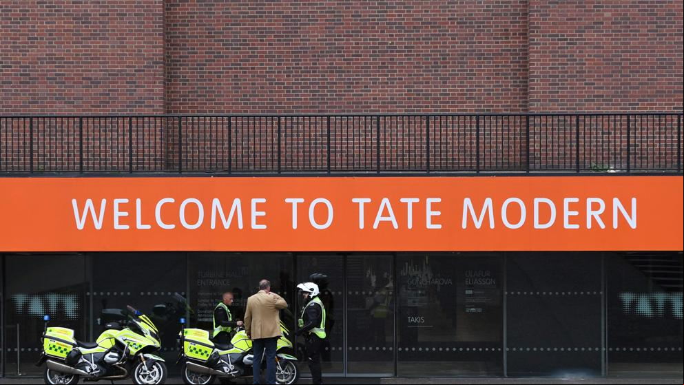 Un niño de seis años, crítico tras ser arrojado desde el décimo piso de la Tate Modern Gallery
