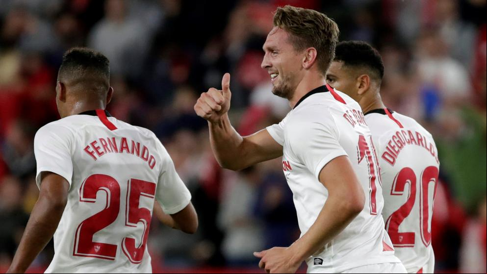 El cuestionado De Jong da tres puntos al Sevilla con su primer gol