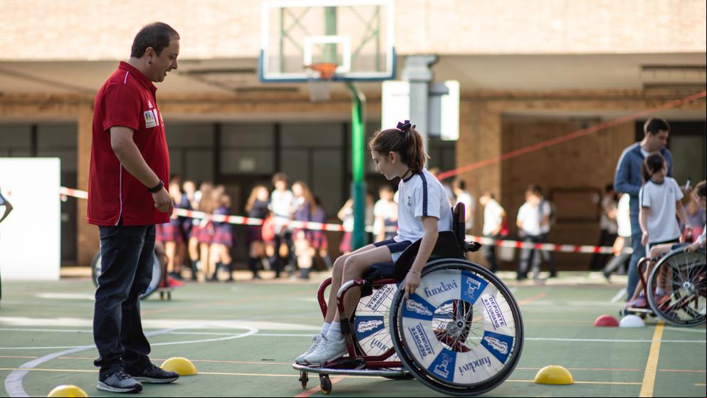 FCA acerca el deporte adaptado y la movilidad a los colegios