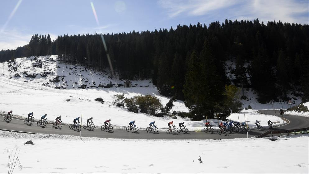 Los favoritos del Giro se siguen observando